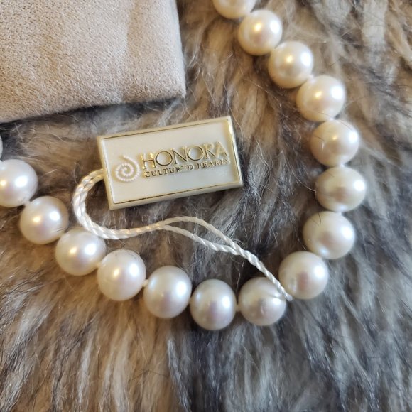 White CFWP 24" Pearl Necklace & Pearl Button Earrings - Picture 5 of 5